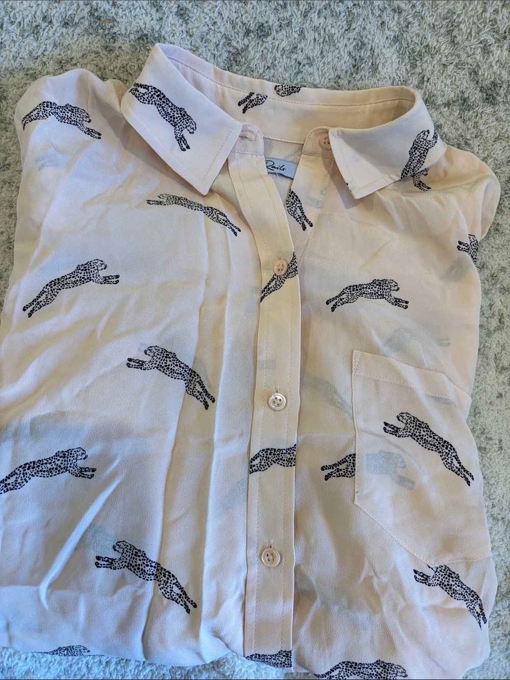 Rails Kate Blush Cheetahs Light Peach Silk Button Up Shirt RS Size XS